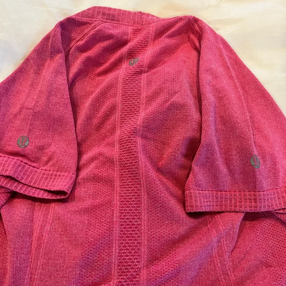 Lulu lemon Run swiftly t-shirts - Picture 2 of 2
